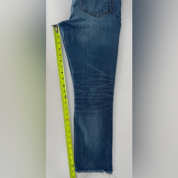 Madewell The Perfect Vintage Jean in Hernando Wash: Raw Hem Edition - Picture 10 of 16